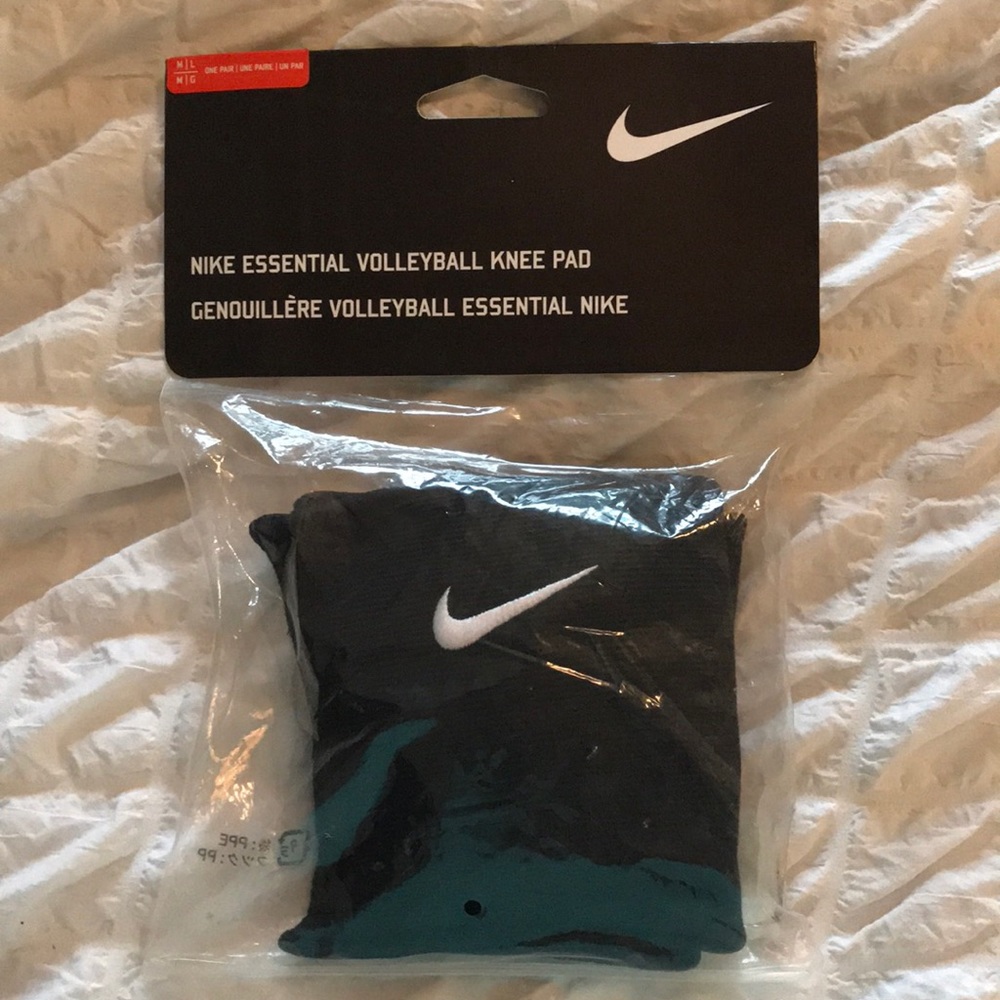 Nike Essential Volleyball Knee Pad